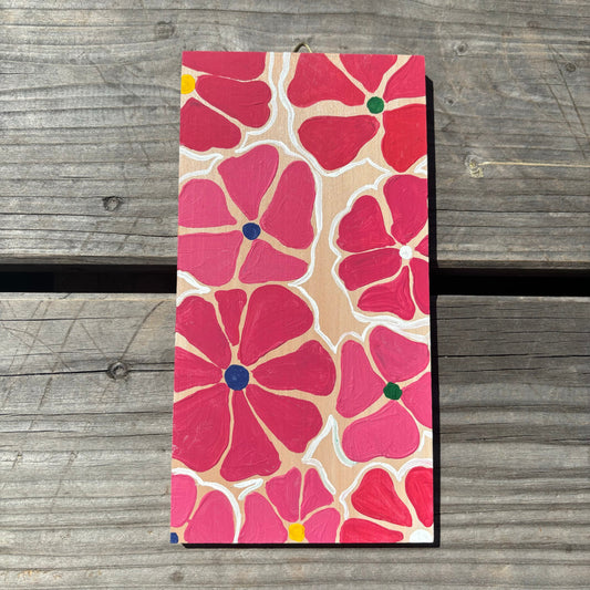 Handgemaltes Wandbild mit Blumenmuster 